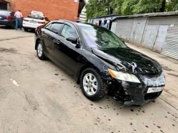 Toyota Camry 2.4 Автомат 2011 года